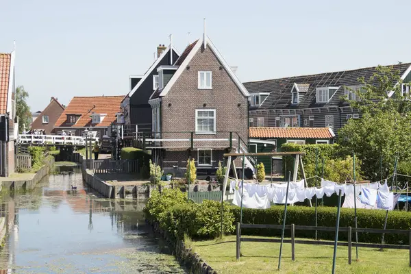 Marken é uma aldeia turística — Fotografia de Stock