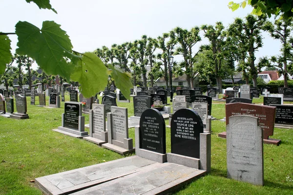 Hřbitov obce — Stock fotografie