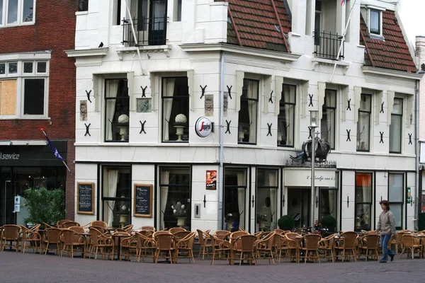 Hotel, restaurante com grande terraço — Fotografia de Stock
