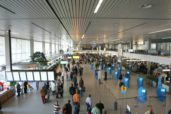 Bir Schiphol terminal iç