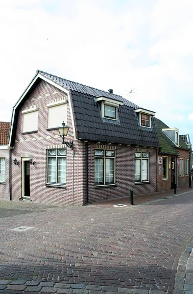 Vue sur la rue à Spakenburg — Photo