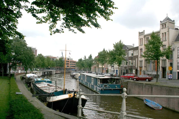 Dagelijks leven en uitzicht op de stad Groningen — Stockfoto