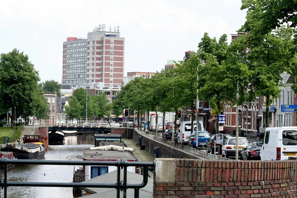 Dagelijks leven en uitzicht op de stad Groningen — Stockfoto