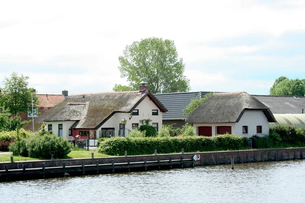 Obydlí v Termunterzijl — Stock fotografie