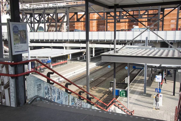 Κατασκευή ενός νέου σιδηροδρομικού σταθμού anex εμπορικό κέντρο, που ονομάζεται Maankwartier — Φωτογραφία Αρχείου