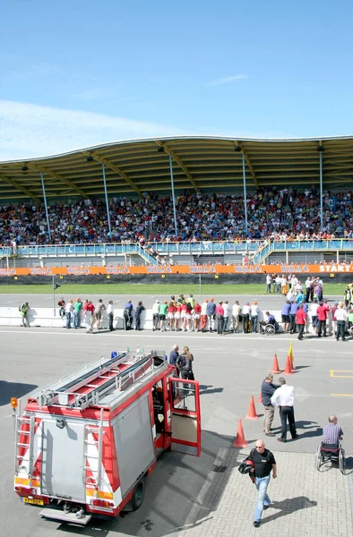 Başlangıç ve bitiş Autoraces Assen Tt devre üzerinde — Stok fotoğraf