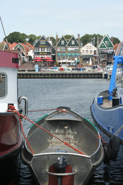 Barca da lavoro nel porto di Urk — Foto Stock