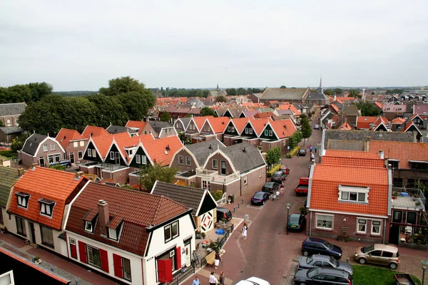 Vogel-oog uitzicht over het dorp van Urk, gezien vanaf de vuurtoren — Stockfoto