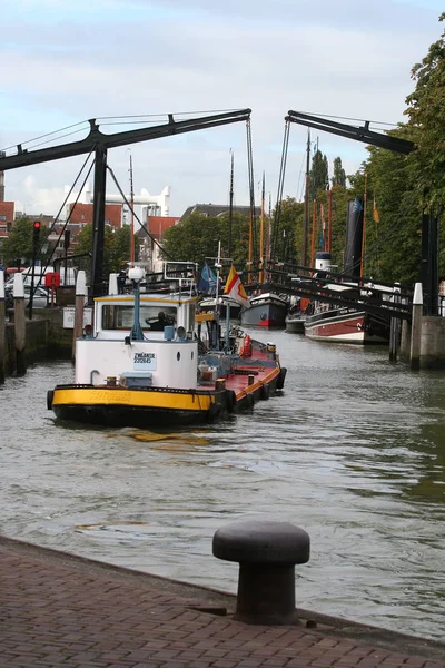 Damiatebrug 在 Kuipershaven — 图库照片