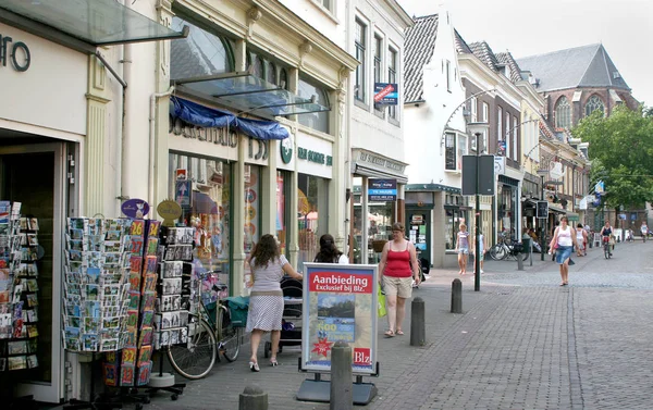 Ulica handlowa, widok na miasto w Doesburg — Zdjęcie stockowe