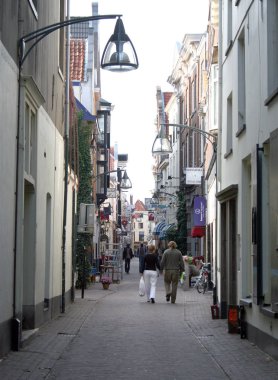 Korte Bisschopsstraat bir alışveriş caddesi olan