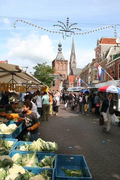 Culemborg mercado semanal na praça do mercado — Fotografia de Stock