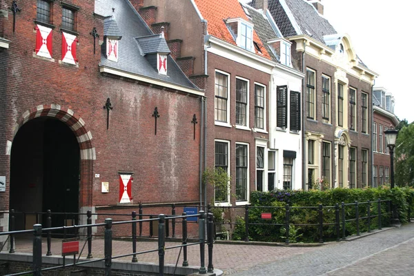 Detailní zobrazení Street view v Kromme Nieuwegracht — Stock fotografie