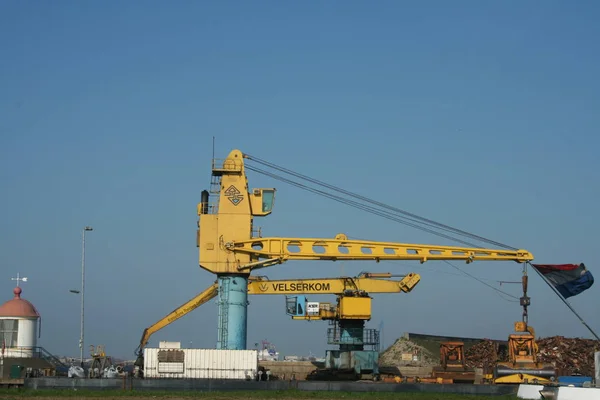 Guindastes ao longo do Canal do Mar do Norte — Fotografia de Stock