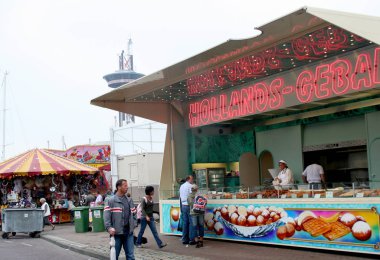 Bellamy parkta yürüyüş yayalar