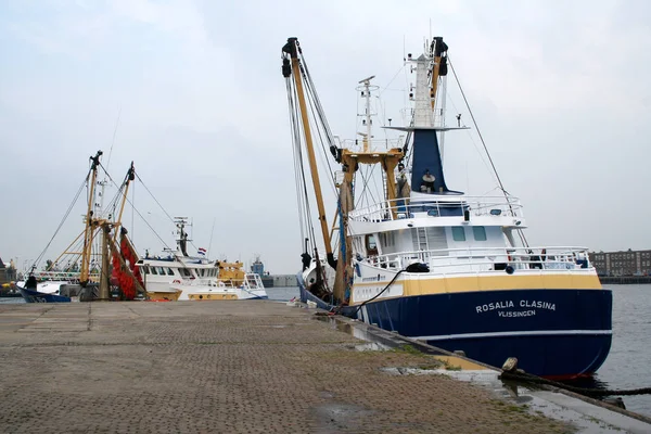 Csónakok és hálók halászati, és felszerelés — Stock Fotó