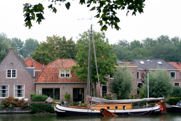 Vista sul fiume Vecht nel centro della città — Foto Stock