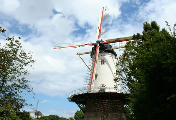 Molino de viento histórico, llamado Eolo —  Fotos de Stock