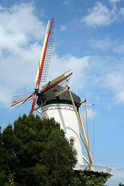 Molino de viento histórico, llamado Eolo —  Fotos de Stock