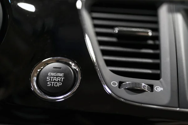 Motor start stopknop — Stockfoto
