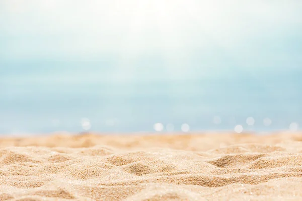 Playa Tropical Con Aguas Turquesas —  Fotos de Stock