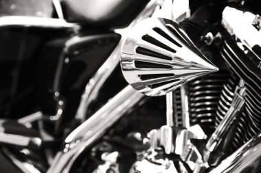 Krom bağlantı noktaları yakın çekim ile motosiklet 