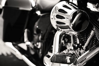 Krom bağlantı noktaları yakın çekim ile motosiklet 