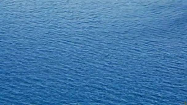 Superfície Lago Alpino Água Azul Turquesa — Vídeo de Stock