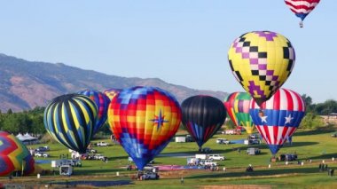 RENO, NEVADA ABD - SEPTEMBER 05 2019: Reno, Nevada 'daki Rancho San Rafael Bölge Parkı' nda Büyük Reno Balon Yarışı