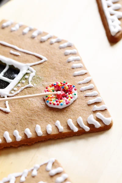 Maken van peperkoek huis — Stockfoto