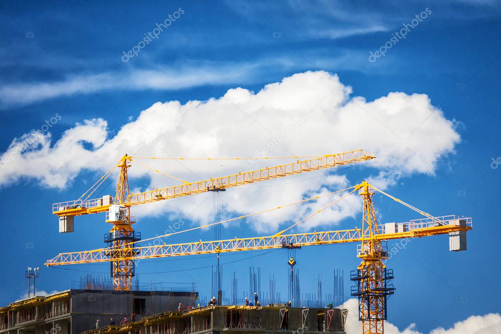 The crane elevating