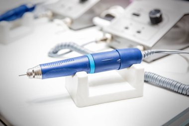 Diş Kliniği, dişçi aleti