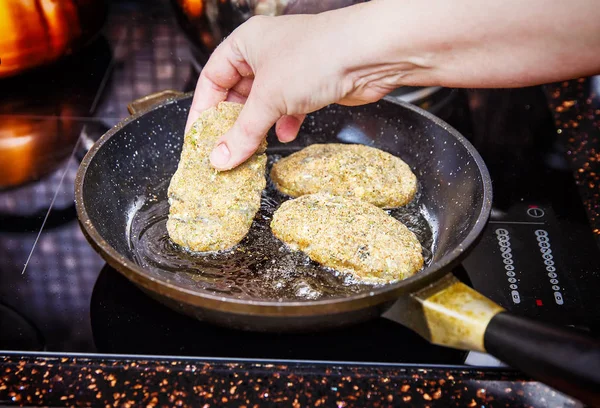 Fish cutlets preparing — Stock Photo, Image