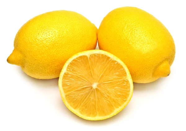 Limones tropicales maduros con rodajas —  Fotos de Stock