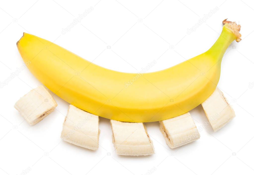 whole banana and slices