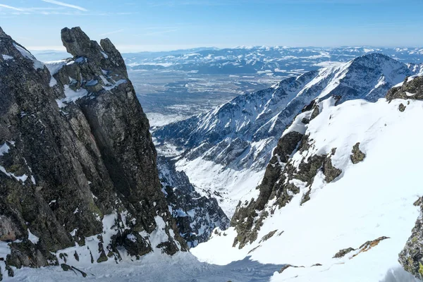 Paisaje de montaña de invierno. —  Fotos de Stock