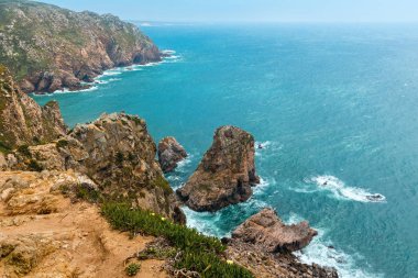 Bulutlu hava, Portekiz Atlantik sahil görünümünde.