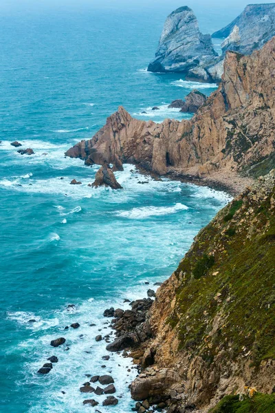 Προβολή ακτές του Ατλαντικού σε συννεφιά, Πορτογαλία. — Φωτογραφία Αρχείου