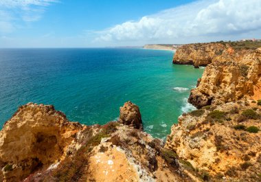 Atlantik kayalık sahil şeridi (Ponta da Piedade, Lagos, Algarve, bağlantı noktası