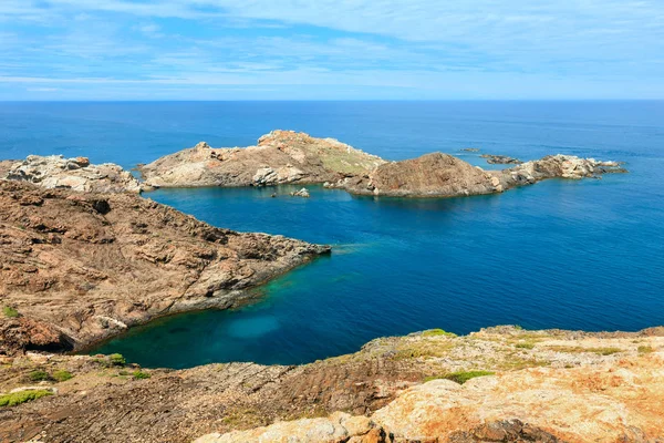 Costa Brava costa rocosa, España . — Foto de Stock