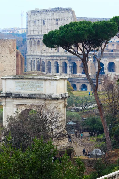 Colosseum rano widok, Rome. — Zdjęcie stockowe