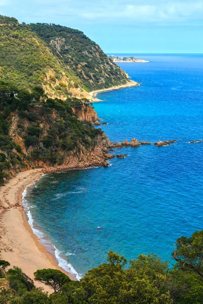 Verano mar costa rocosa vista (España ). —  Fotos de Stock