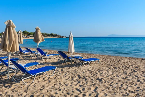 Letní ráno pláž (Chalkidiki, Řecko). — Stock fotografie