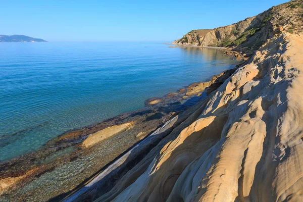 Узбережжя моря вранці Албанії). — стокове фото