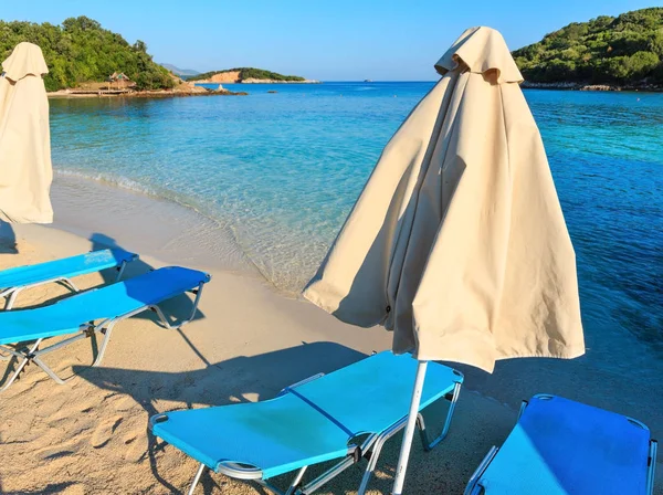 Mañana de verano Ksamil Beach, Albania . — Foto de Stock