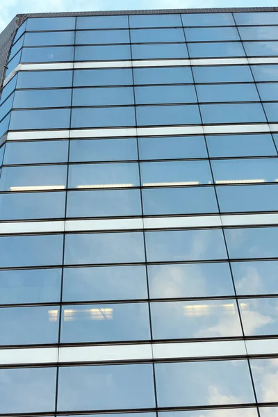 Gökdelenler La Defense, Paris, Fransa.