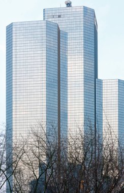 Gökdelenler La Defense, Paris, Fransa.