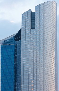 Gökdelenler La Defense, Paris, Fransa.
