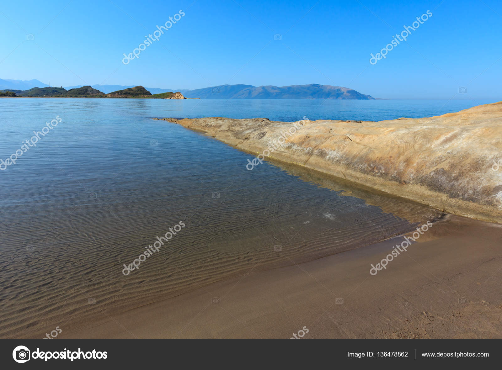 Spiaggia Di Sabbia Albania Foto Stock Wildman 136478862