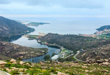 (Ezaro, Galiçya, İspanya Xallas Nehri'nin ağzında). 